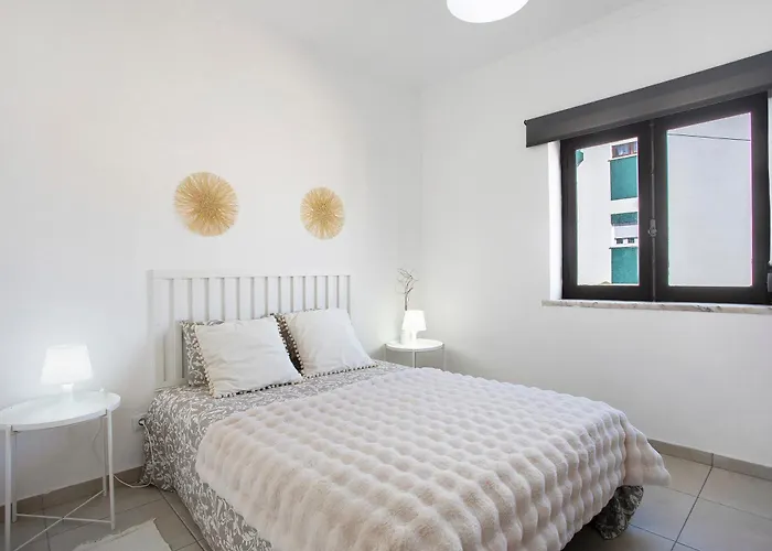 A O - Augusta Peniche