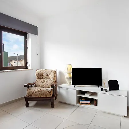 A O - Augusta Peniche